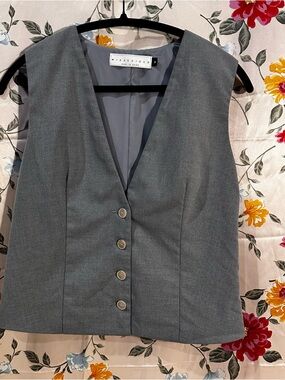 Missguided Light Grey V-Neck Button Vest